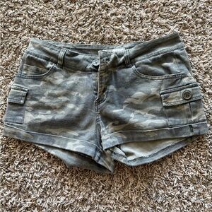 Angel Kiss Gray Camo Women's Cargo Shorts